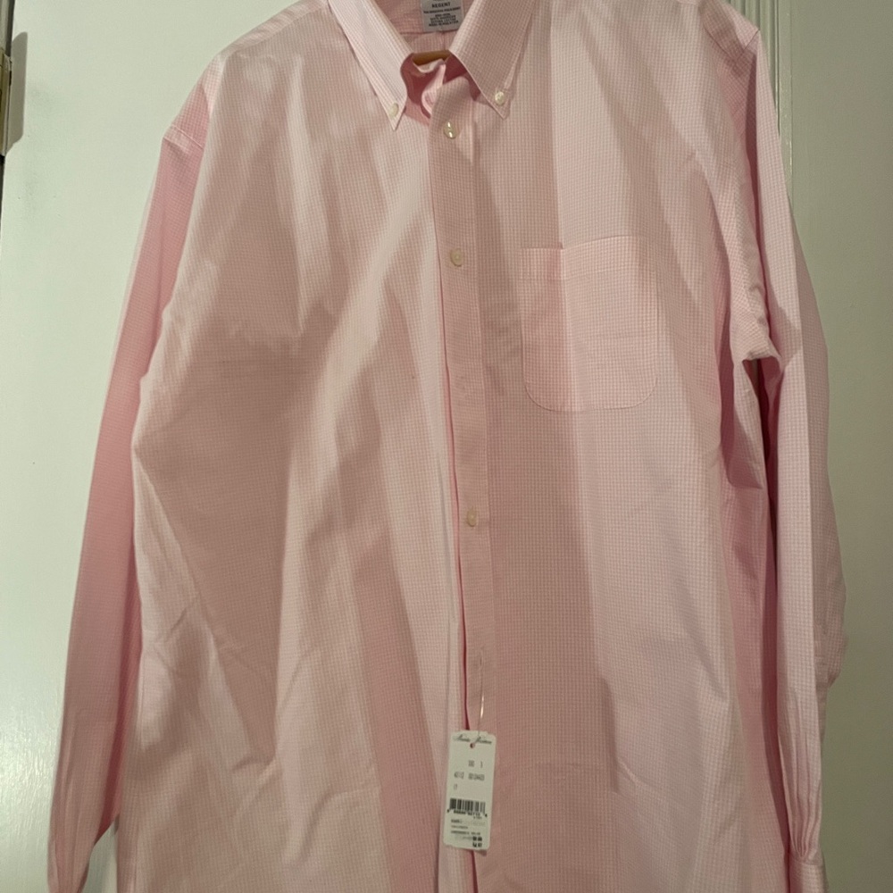Brooks Brothers Pink Gingham Men's XL Button-Down Shirt. Tags still attached.